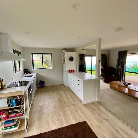 Villa Ocean & Mountain Views - Kaikoura Esterno foto