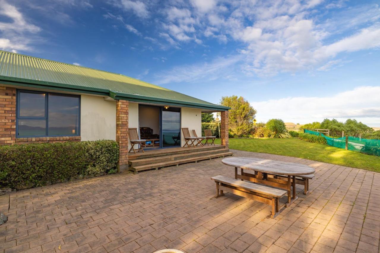 Villa Ocean & Mountain Views - Kaikoura Esterno foto