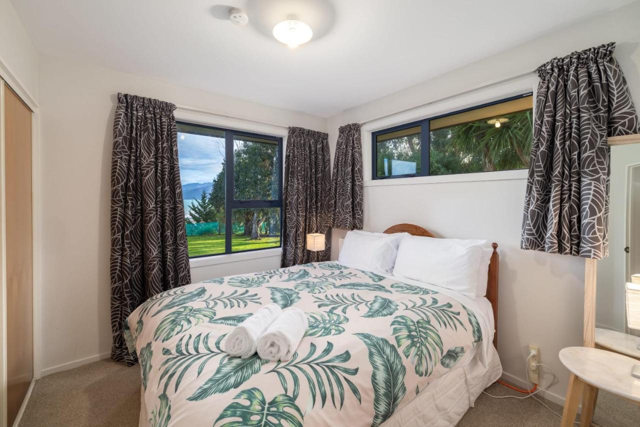 Villa Ocean & Mountain Views - Kaikoura Esterno foto